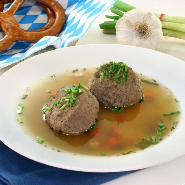 Klassische deutsche Suppenrezepte für zuhause entdecken