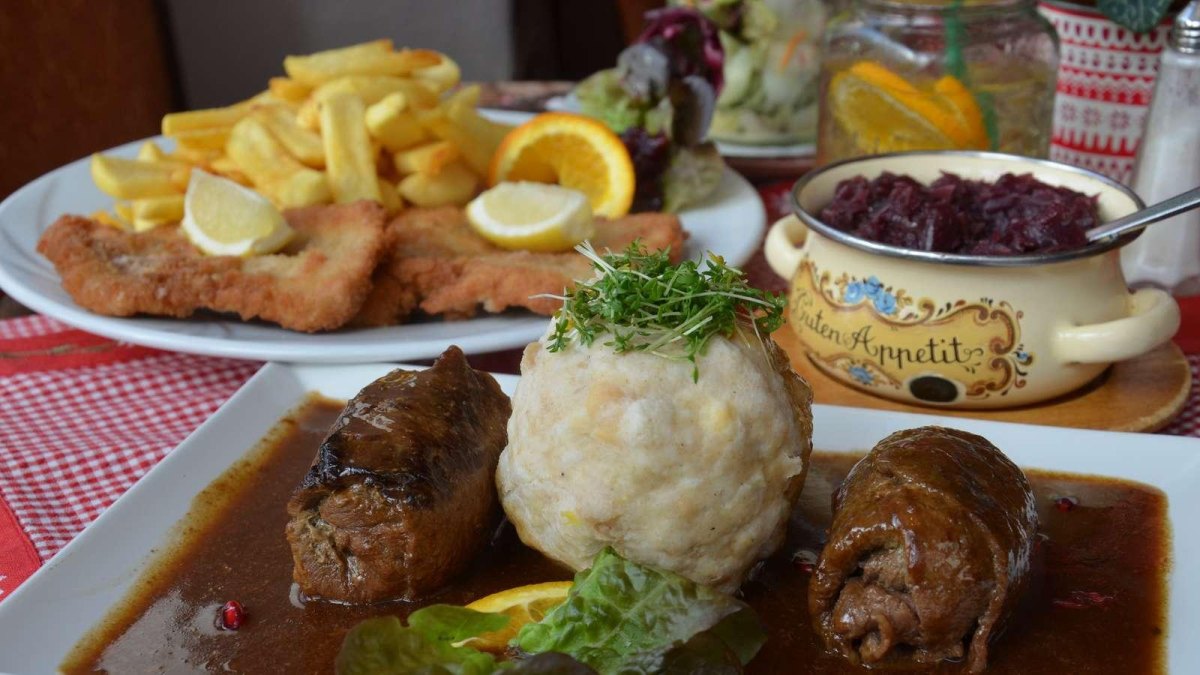 Rouladen Schnitzel und Frikadellen
