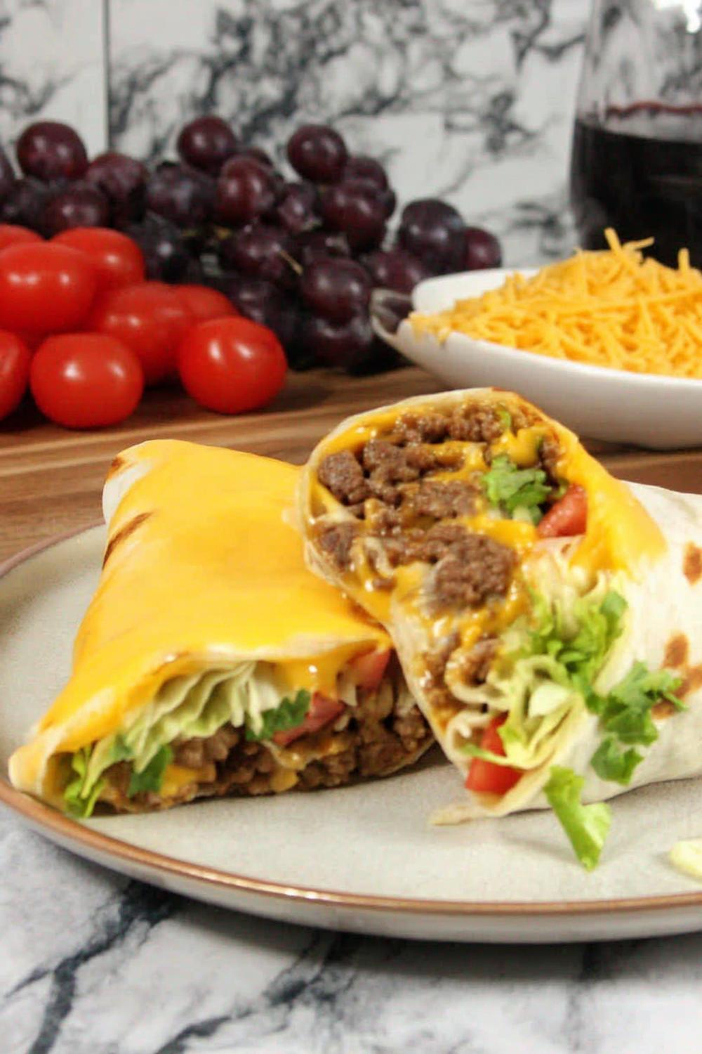 Hähnchen-Wraps mit Käse-Topping