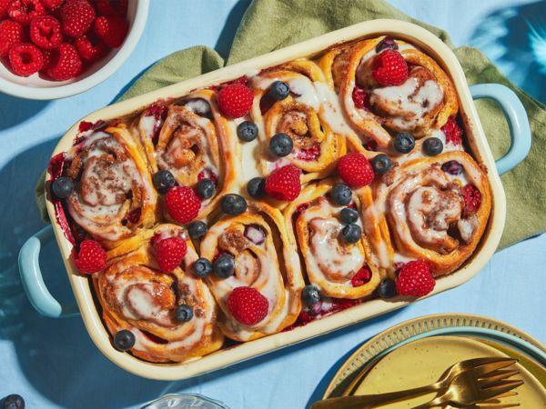 Zimtkuchen mit Früchten