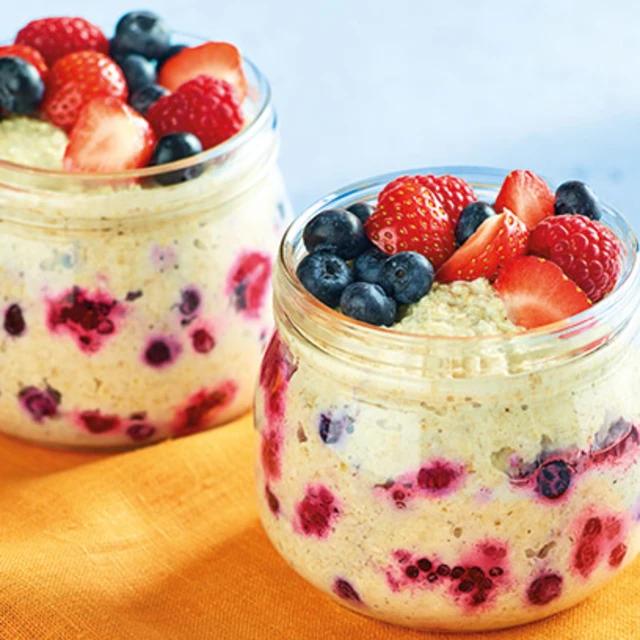 Beeren Overnight Oats mit Früchten