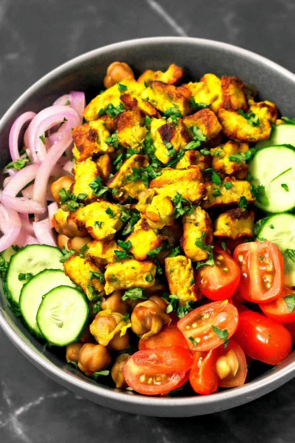 Würzige Tofu-Gemüse-Bowl