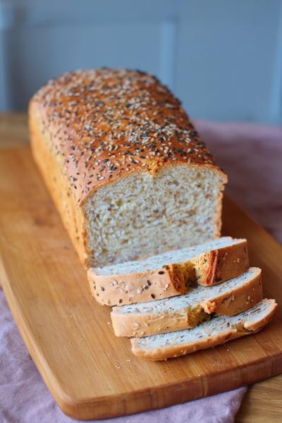 24. Joghurt-Kräuter-Brötchen für brot backen rezepte gesund ohne hefe mit weicher Krume und Saaten-Topping