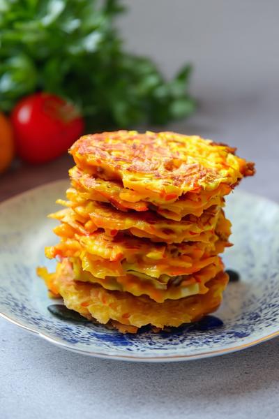 19. Tomaten-Kürbis-Galette mit knusprigem Rand for herbst rezepte backen herzhaft ideas