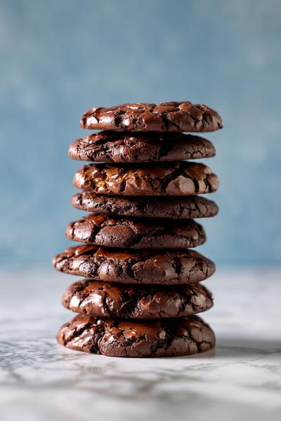 2. Schoko-Haselnuss-Rauten für Schnelle Kekse Backen Rezepte mit Zickzack-Drizzle und gerösteten Nüssen