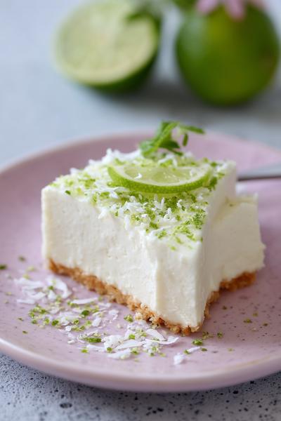 17. Kokos-Limetten-Kühlschrankkuchen mit grünen Zesten für for kuchen ohne backen rezepte ideas