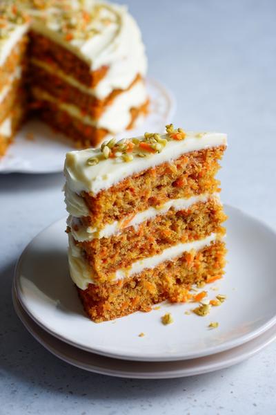 21. Glutenfreier Karottenkuchen mit Frischkäsefrosting für for glutenfreie rezepte backen kuchen ideas