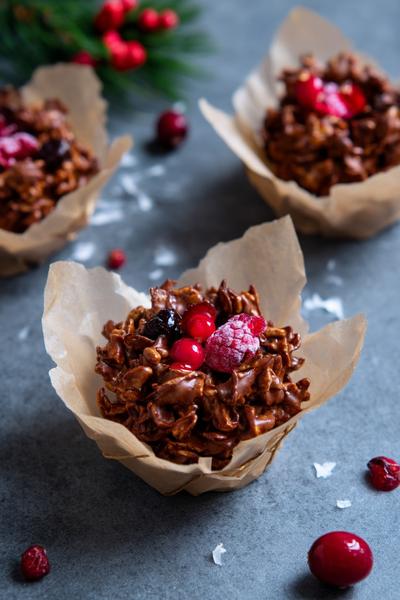 11. Schoko-Cornflakes-Nester mit Cranberrys for plätzchen rezepte weihnachten ohne backen ideas