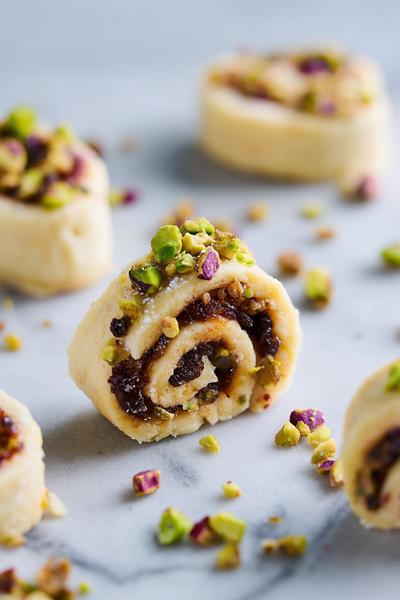 12. Marzipan-Dattel-Röllchen mit Pistazien for plätzchen rezepte weihnachten ohne backen ideas