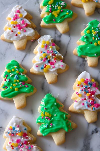 19. Butterplätzchen-Tannenbäume mit Zuckerguss for plätzchen backen weihnachten einfach rezepte ideas