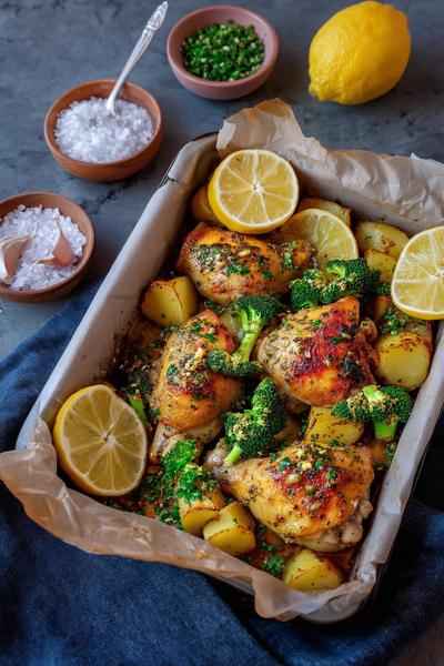 1. Mediterranes Blechhähnchen mit Rosmarinkartoffeln für for rezepte mit hähnchen und kartoffeln ideas
