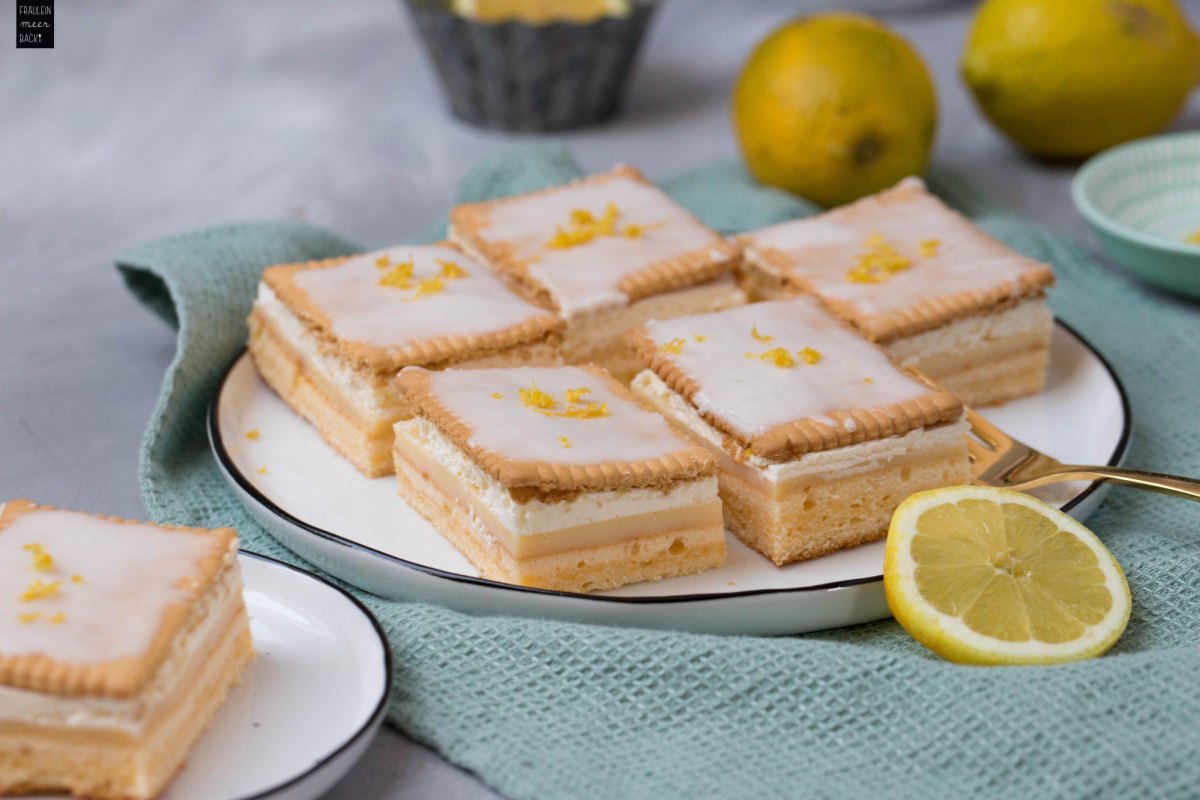 Fertiger Zitronen Butterkeks Kuchen Stück