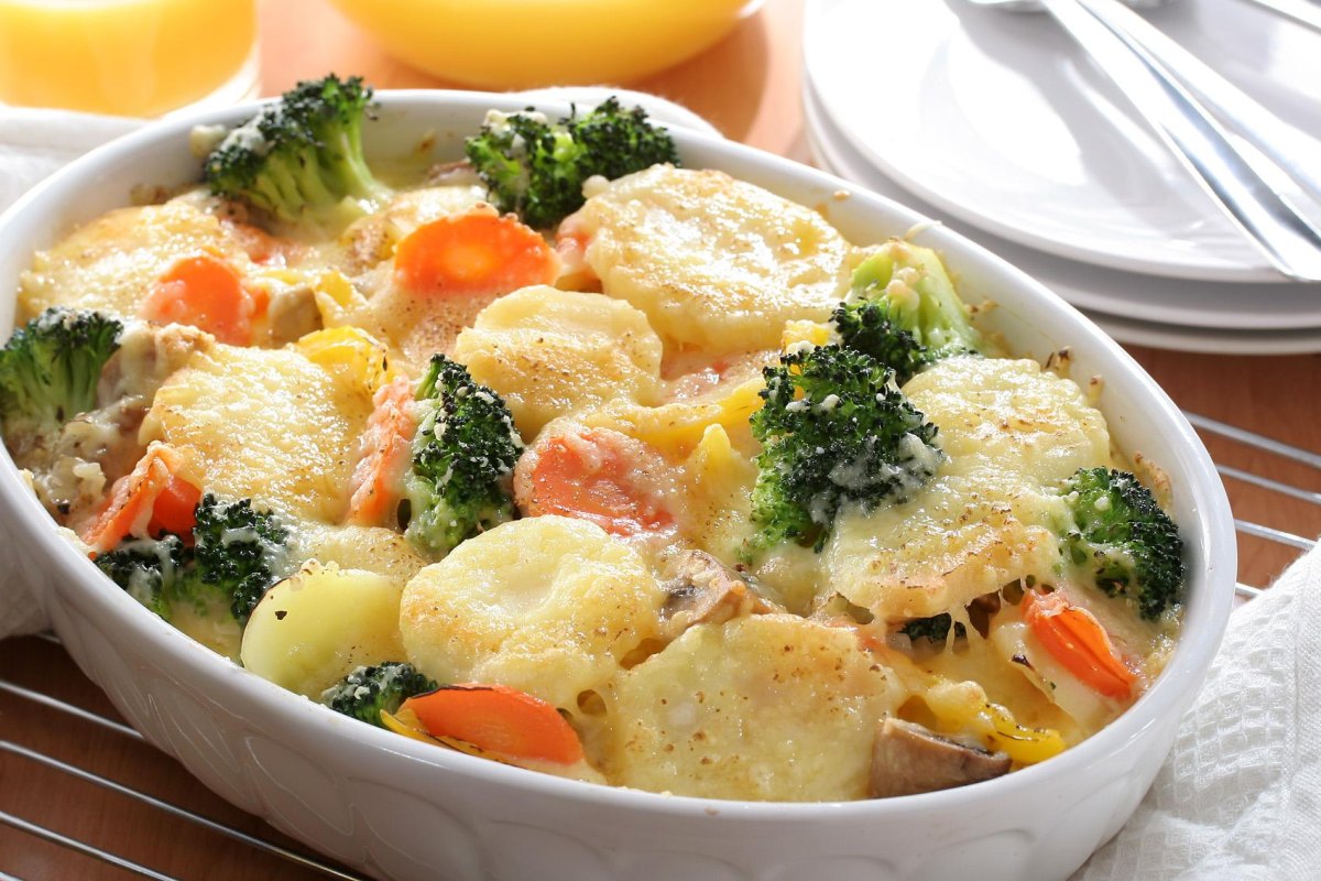 Vegetarischer Gemüseauflauf mit Kartoffeln
